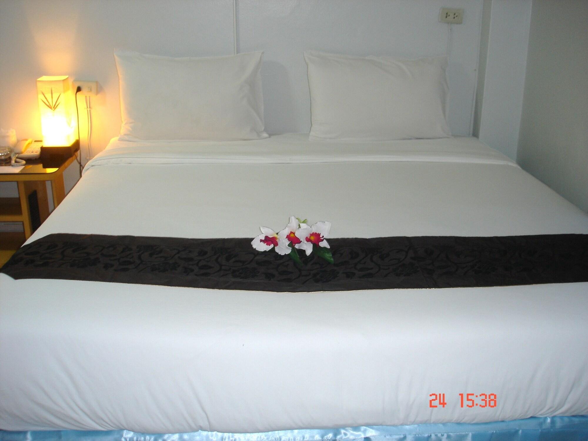 Lamai Apartment Patong Buitenkant foto